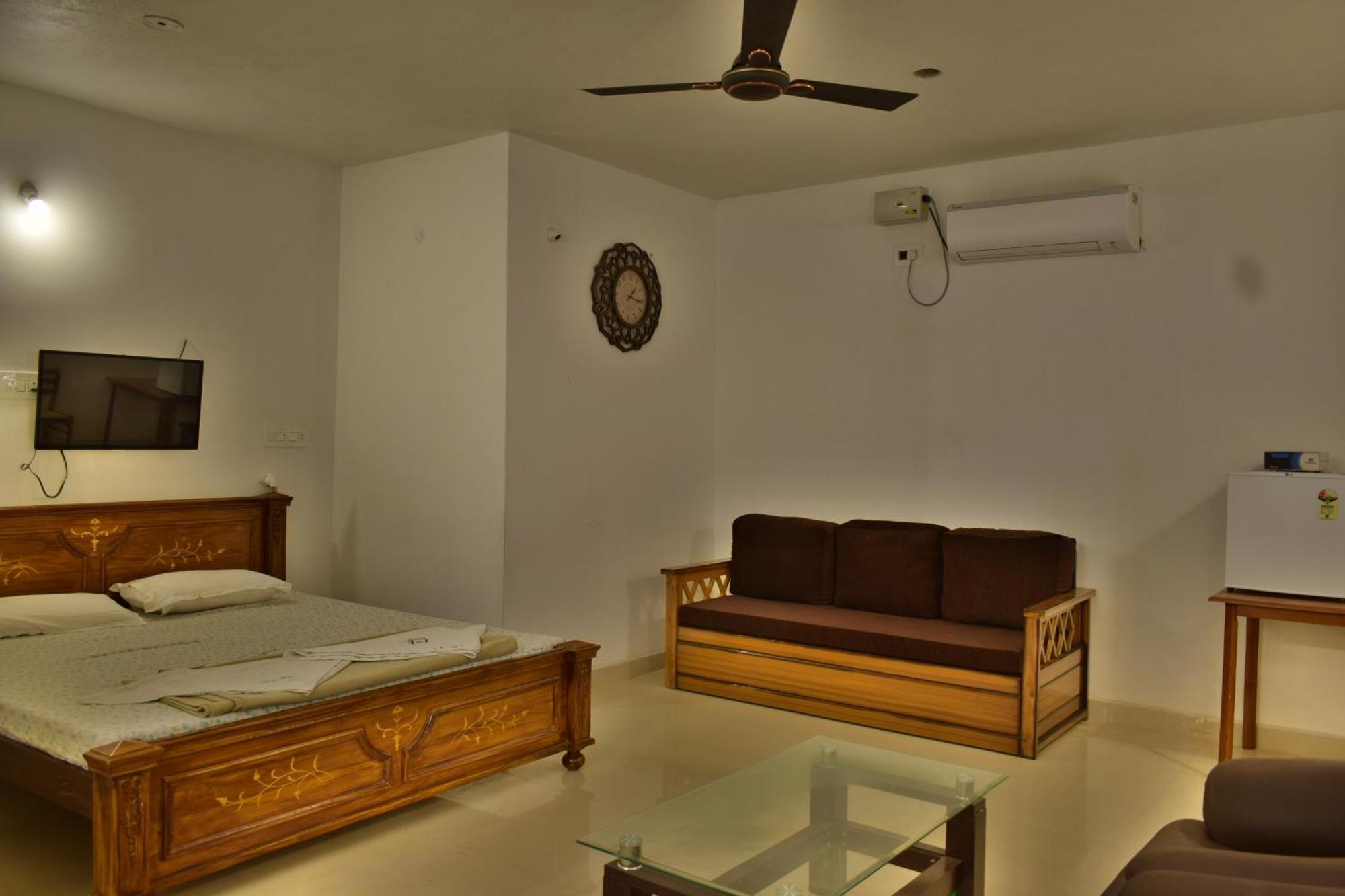 Silent Waters Resorts Yelagiri Exterior photo