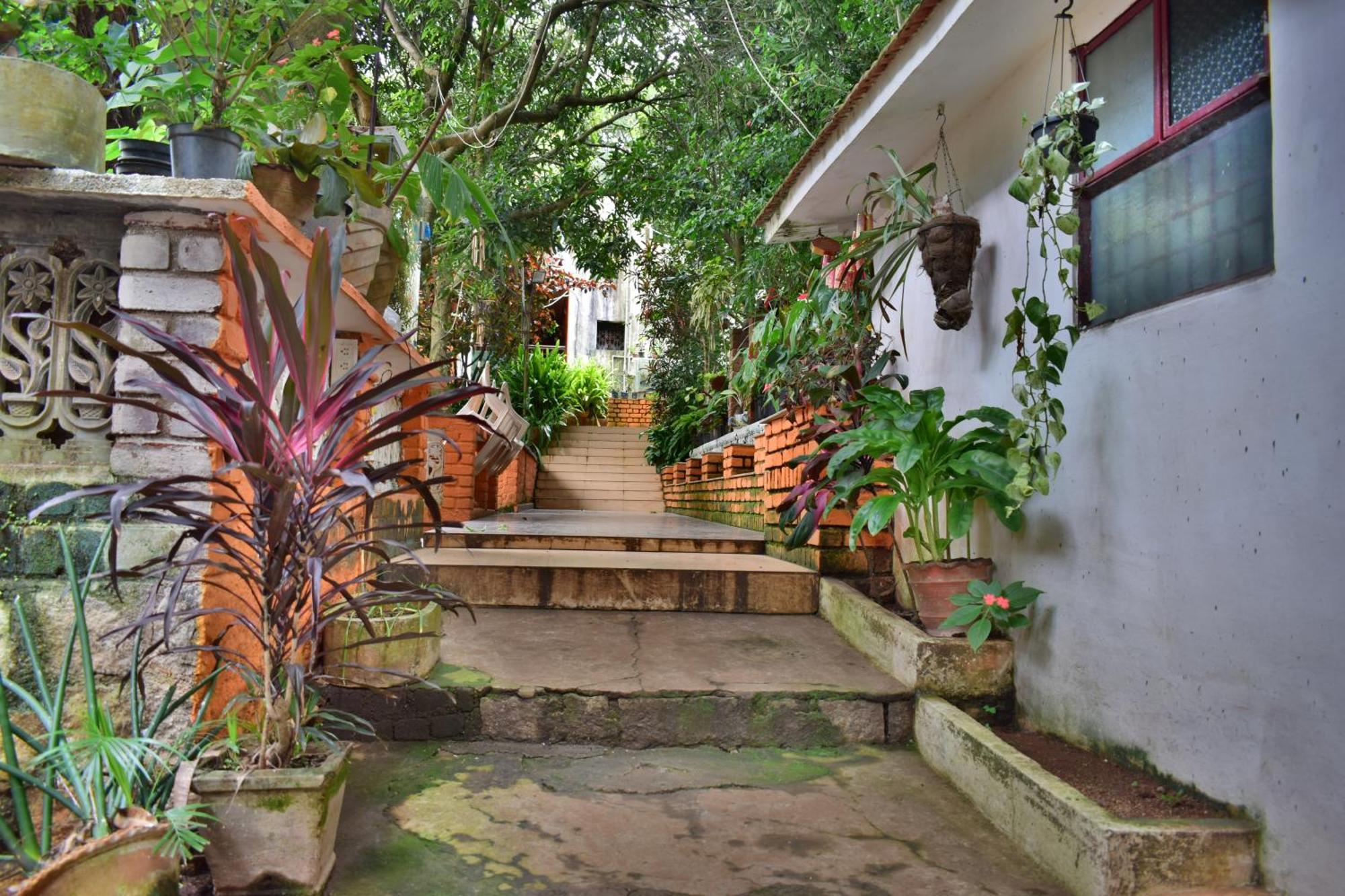 Silent Waters Resorts Yelagiri Exterior photo