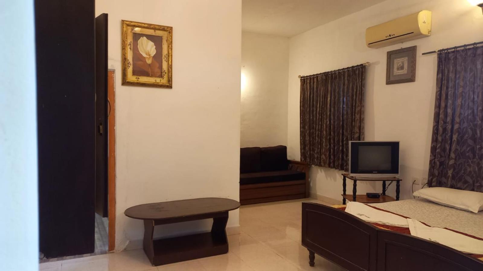 Silent Waters Resorts Yelagiri Exterior photo
